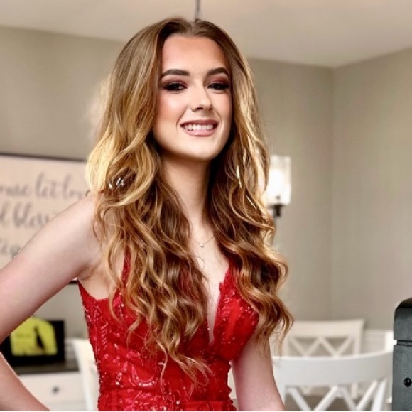 Meet your Posher, Michelle - Picture 3 of 11